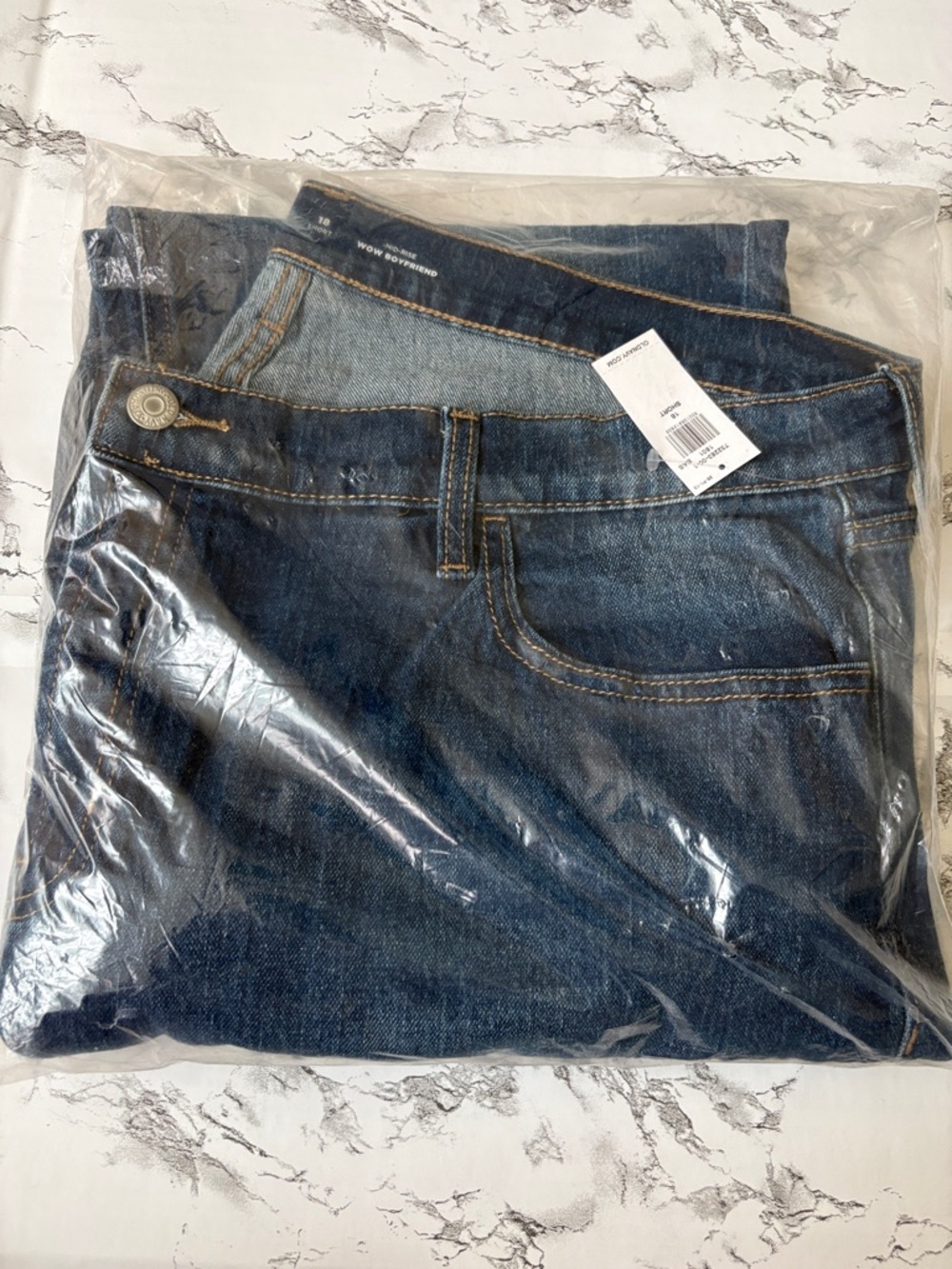 NWT Old Navy Wow Boyfriend Jeans  18 Short